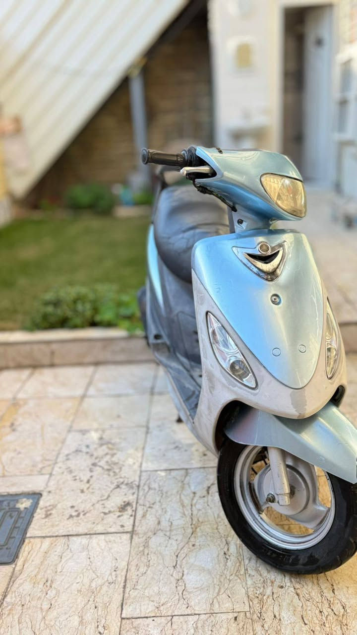 ماكس دراجه كلش حلوه مال دوام بيها نواقص بسيطه
دراجه تدخن بداية التشغيل فقط 
تشتغل هندر 
سلف تشتغل نقصها شحن باتري 
مكانها سيف سعد
 سعرها 450 
***********
