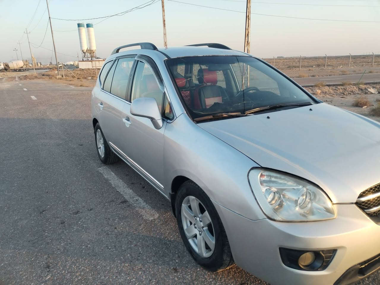 كارنز 2009 خليجي رقم بغداد محرك 2000 دوش 7 راكب قطعتين تبريد مكفوله كير محرك بيه نص قطعه صبغ الجاملغ الأمامي السعر 105وبيه مجال مكاني ديوانيه ناحية نفر ***********
