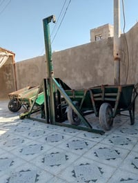 ونج للبيع أربع عرباين جاهز للشغل السعر ١٣٠٠وبيً مجال 07855104771