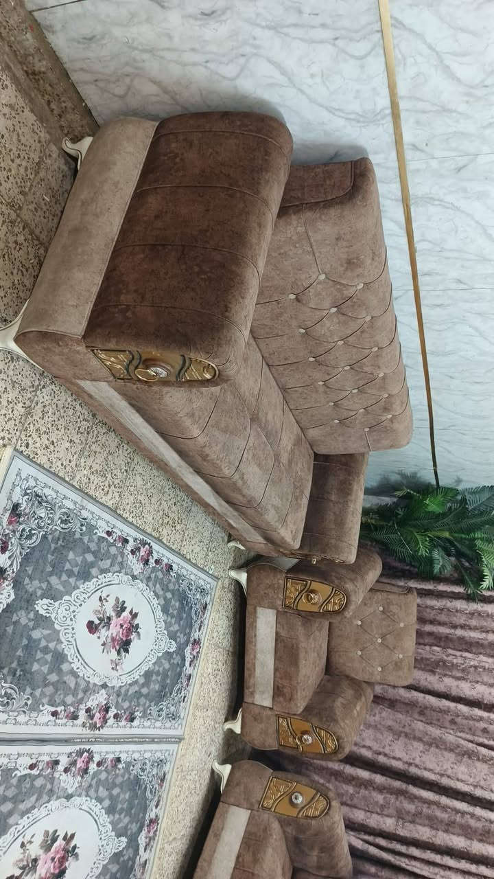 تخم 7 مقعد💺 اخو جديد اي ضرر مابي تسكام كلش ثكيل سعر ,,220,, بي مجال مكان لبياع *********** يوجد واتساب
