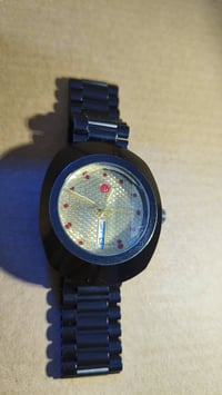 ساعات • للبيع • أجمل من الصورة