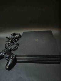 PS4 Pro • 1TB • ٢ كنترول