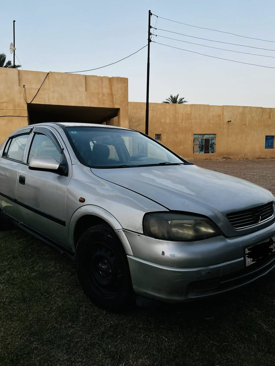 السلام عليكم
اوبل استرا مديل 2002 
مكفوله السيارة 
محرك كير جاهز 
صدر امامي خلفي جديد قبل شهر 
السيارة جاهزة من كل النواحي تبريد شغال 
مكان واسط الكوت مركز المدينة
سعره 50$ ورقة وبيه مجال قليل
للاستفسار اتصال ***********
