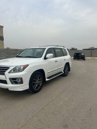 للبيع او مراوس حسب القناعة  للبيع  لكزس LX570  موديل : 2015 ماشيه :183...