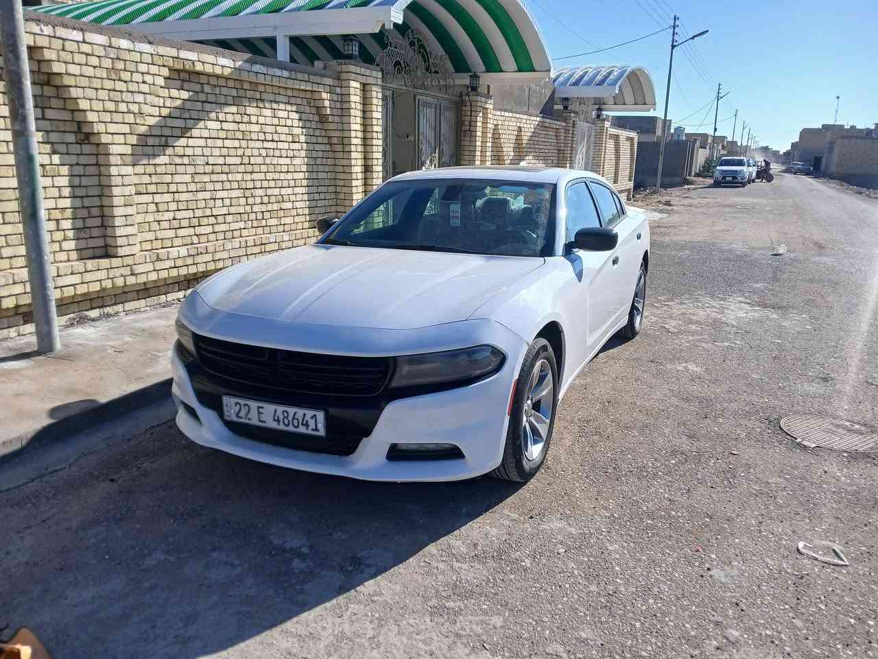 السلام عليكم جارجر للبيع أربيل موديل ٢٠١٥ نص الجاملغ الأمامي الأيسر صبغ مع تقسيم البنيد وسعر ١٩٥ رقم الهاتف ***********
