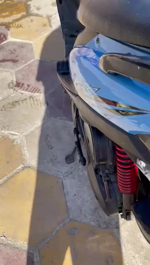 السلام عليكم دراجه ماكس عدله كفاله عامه ختم واحد وصل معرض موجود مامفتوحه شرط /مكلف بل نشر هاذا رقم رعيها ***********/العنوان الناصريه مركز المدينه قرب الساهرون
