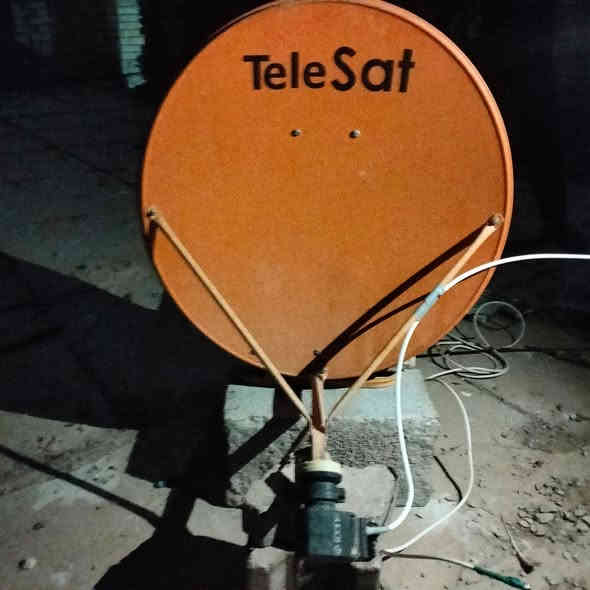 بفضل الله ، جزء من عملنا اليوم تنصيب مدار النايلسات 7° غرباً مع ألتقطنا كافة قنواته و باقاته المتنوعة 📡🛰️

العنوان : الكوت _ التأميم

للتنصيب يمكنكم التواصل عبر 
الهاتف : ***********
واتساب : ***********

#عملنا كافة مناطق الكوت
