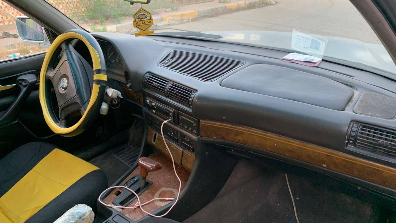 بي ام دبليو فول مواصفات لون مميز 
تحويل ثاني يوم سنويه لسنه 2030
كير ومكينه بلاديات 6 سلندر كفاله 
جاهزه من كلشي تحتاج ترتيبات بس
السعر 32 ورقه بي مجال كلش قليل
مكان السياره البصره قضاء المدينه
للتواصل والاتصال ***********
