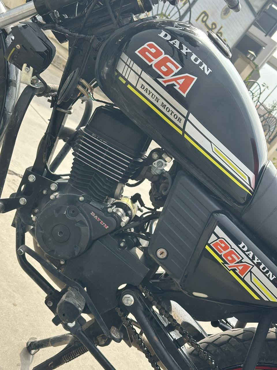 دراجه دايون 
مرقمه رقم اربيل عربي 
ثاني يوم احوال محرك 150
دراجه بيها  بخصه بل تانكي فقط
موديل 2024
كهربائيات كلها شغاله
مابيها اي نقص
ماطور جاهزه
السعر مليونين
هاذا رقمي ***********
