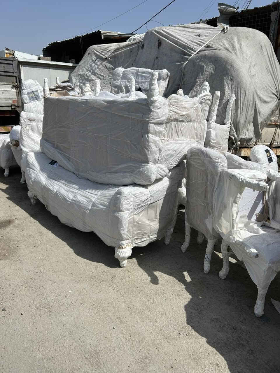 حاير بنقل اثاث بيتك الحل يمنه 
  
#ملاحضه لا يحتاج موافقات امنيه  للنقل داخل  بغداد او  إلى كافة محافظات العراق الحبيب  

خدمة فتح ونقل الأثاث  (اختصاصنه) راح تلاحضون 

طريقه تغليف الأثاث  بالكامل بكوادر مختصه 

#ملاحضه كوادرنا متمرسين وذو خبره عاليه 

#خدماتنا_نقل_اثاث_بيتك_بامأن_
‏‎

#لـسـنـا_ألـوحـيـدون_لـكـنـنــا_ألــافـــضـل

1️⃣خدمة فتح ونقل وشد جميع الغرف
2️⃣ خدمة فتح وغسل وشد  السبالت 
3️⃣ خدمة  فتح جميع المطابخ الألمنيوم  او HDF
4️⃣ خدمة  تغليف الأثاث الحساس 
5️⃣ خدمة فتح جميع الاجهزة الكهربائيه

#كل #الي #عليك #بس #تتصل #والكادر #يوصلك #للباب 

‏‎للحجز والاستفسار مراسلة الصفحة او الاتصال ... واتساب 
***********
***********
