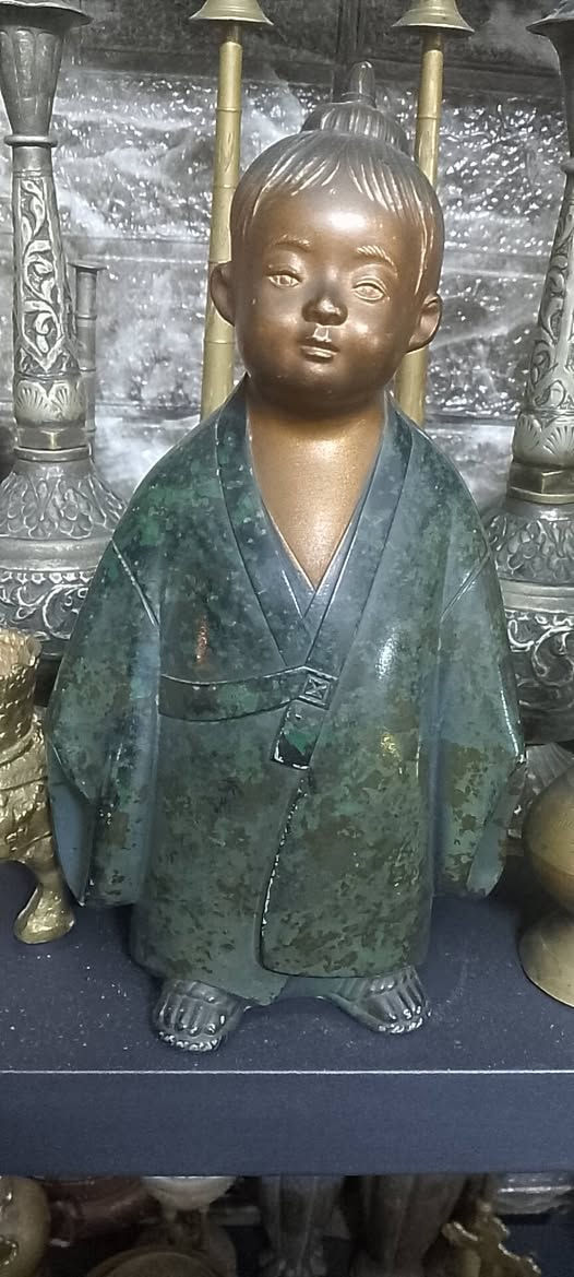 قطعة فنية من البرونز
صبي من اليابان ... إرتفاع 65 سم 

السعر 65 ألف


**إذا كنت صاحب هذا الإعلان وتريد حذفه لأي سبب، رجاءا أرسل رسالة إلى الدعم الفني**