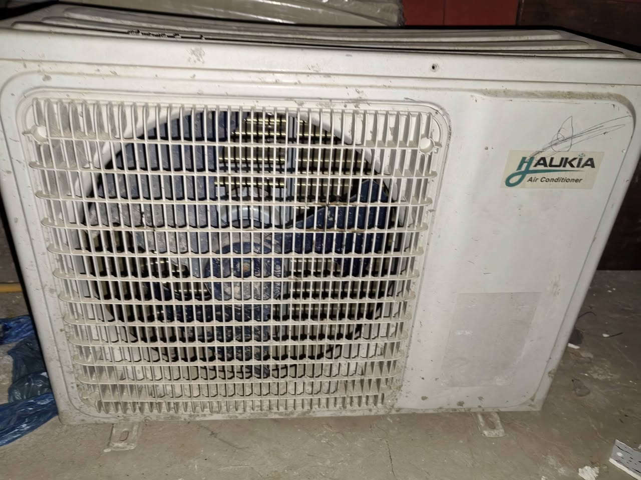 سلام عليكم سبلت و1طن ستعمال موسم نضافه 90 /100كامل مكمل لا مصلح ولا مفتوح نوعيه هوكيا مكاني نجف سعر275  وشراي يتصل ويدلل ***********
