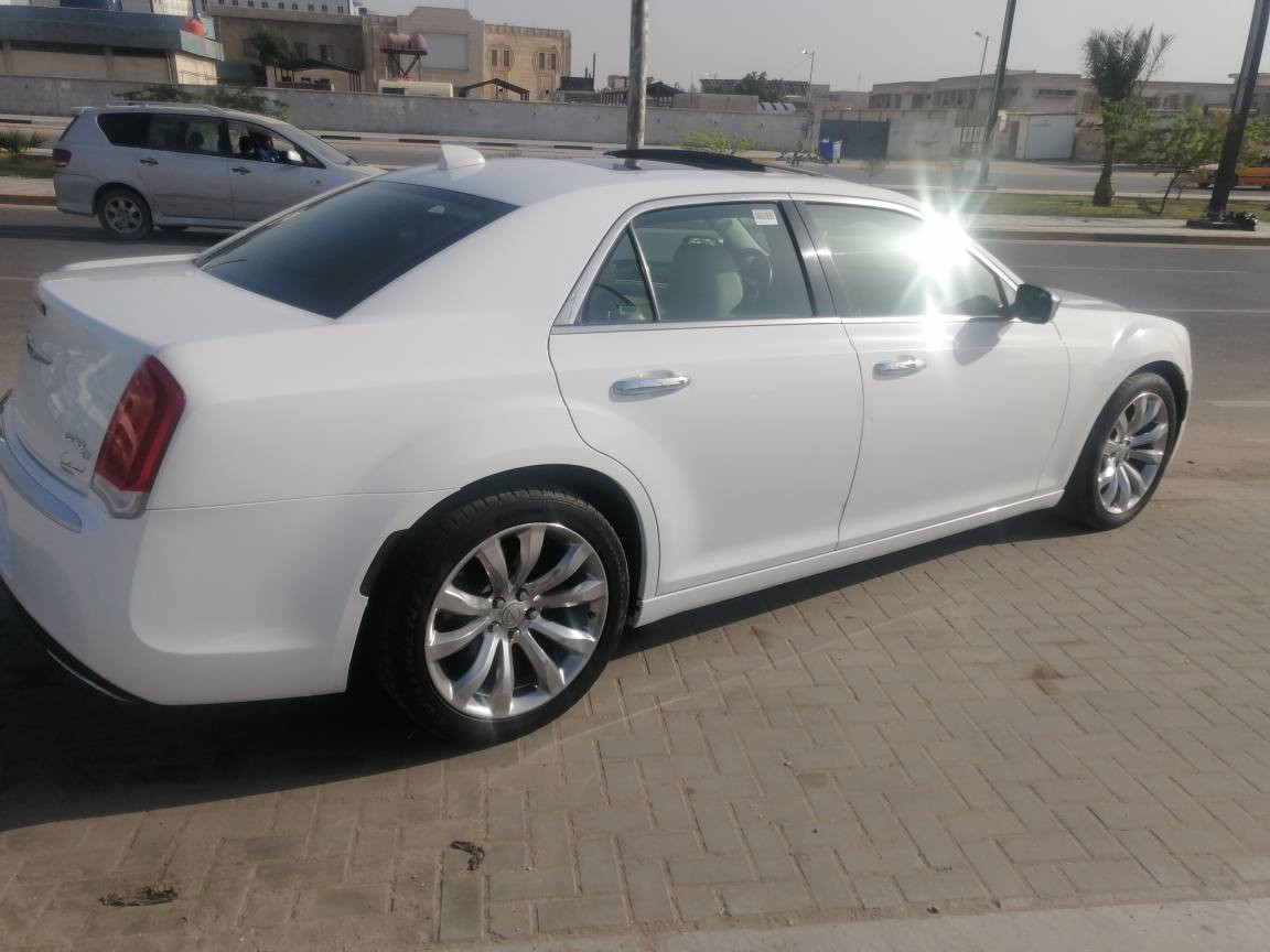 اوباما 2017 اصل كندي فول مواصفات رقم اربيل بسم شركه سنويته جديده تريد تحويل او وكاله سياره كلش نضيفه وجاهزه من كلشي مكينه وكير وحداده وتبريد كله نضيف ماشيه 180ميل بيه باره في المدكر الامامي للاتصال *********** البصره البصرة, العراق
