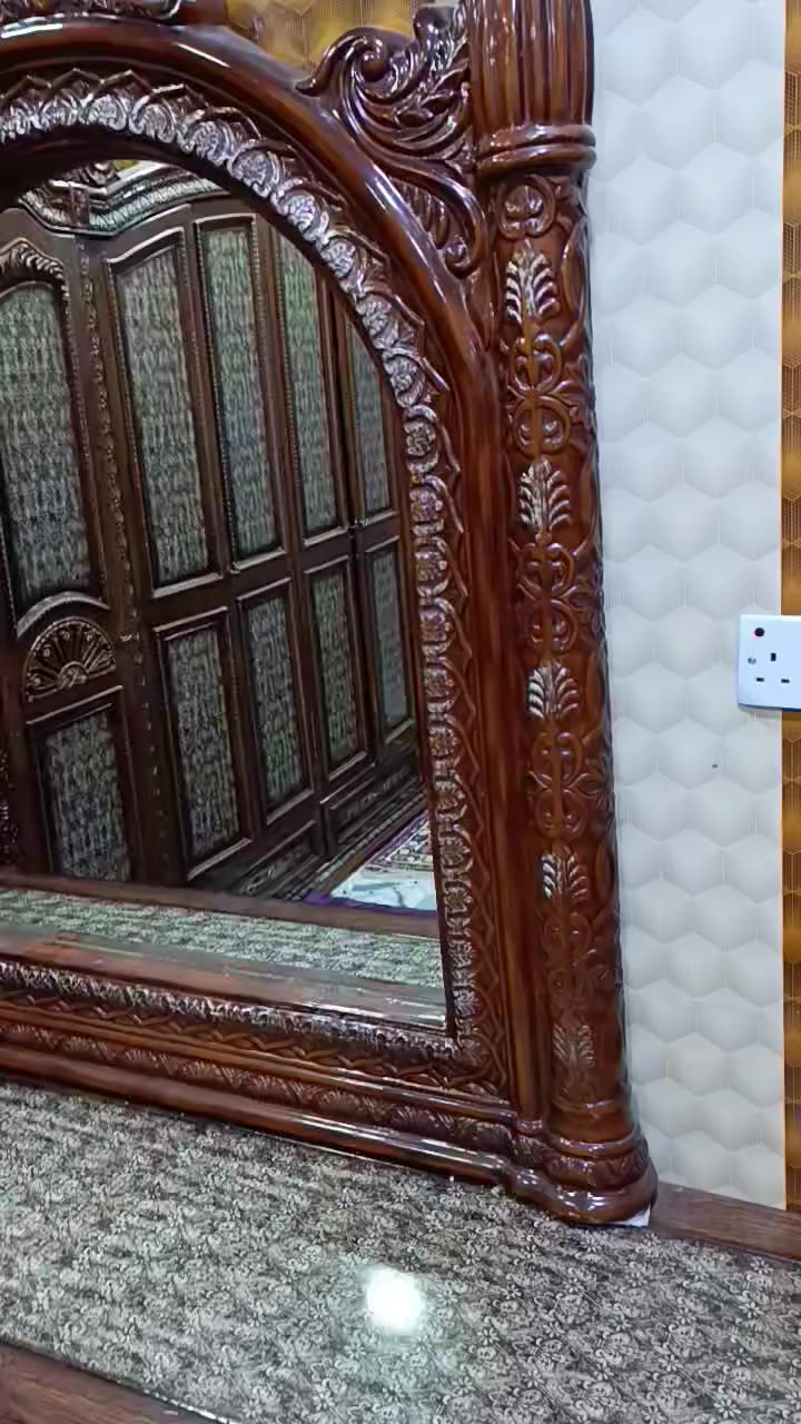 غرفه ماليزيه للبيع مكاني بصره كرمه علي البدران رقم الهاتف ***********
