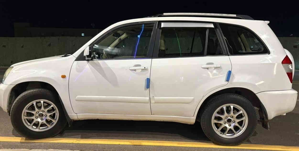 .ألسلام عليكم   شيري تيكو 🚩خليجيه شركه العامه .سنويه بآسمي .هزه .ارقام جدد) موديل
2012
ابيض نضيف 
كير ميكانيكي  محرك 2000cc  (مكفول الكير والمحرك)
....    تبريد ثلج🧊   كل نقص مابيها 
سياره ماشيه 115 الف  كيلوقابل للزياده
$الداخل بي كم فطر بس ماشي  .شاشه كامره دواره 
كراسي تدفئه شغال .كروس سرعه 
$فتحه سقف شغاله 
$تايرات جدد
$صدر نظيف دبلات 
$ملاحظه السياره عليه ادامه دوريه كامله   

(البدي بي ملاحظات وشخوط  وطختين)    شاصي ولوغود مكفول  البنيد كلير جارد 

مكان السياره بغداد المنصور الداودي    سعره     64$
..

***********     واتساب   ابو محمد بغداد
