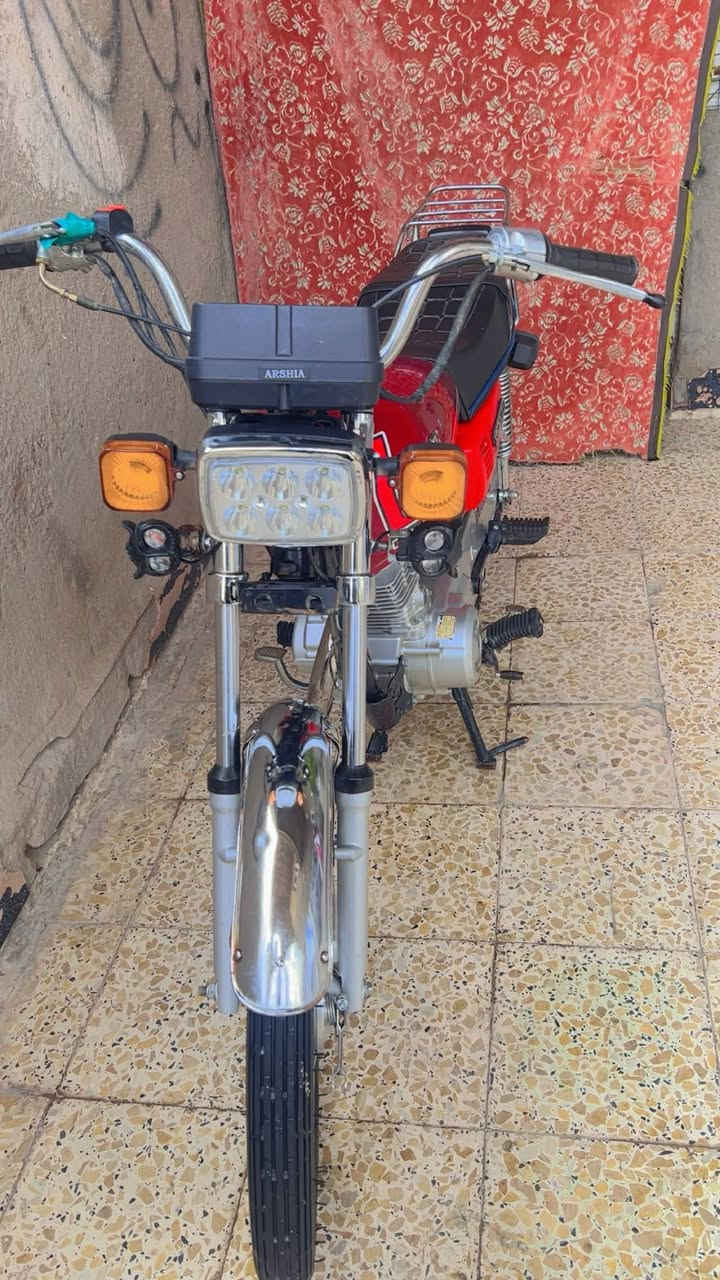 السلام عليكم دراجه ايراني بدون ما مفتوحه  للبيع مكاني العماره حي الرفاق  ***********
