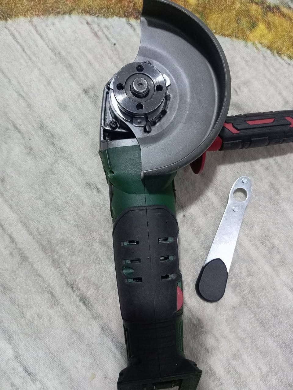 كوسره باركسايد نظيفه فوول اكتب السعر الي يفيدك وبالعافيه شرط الشغل


**إذا كنت صاحب هذا الإعلان وتريد حذفه لأي سبب، رجاءا أرسل رسالة إلى الدعم الفني**