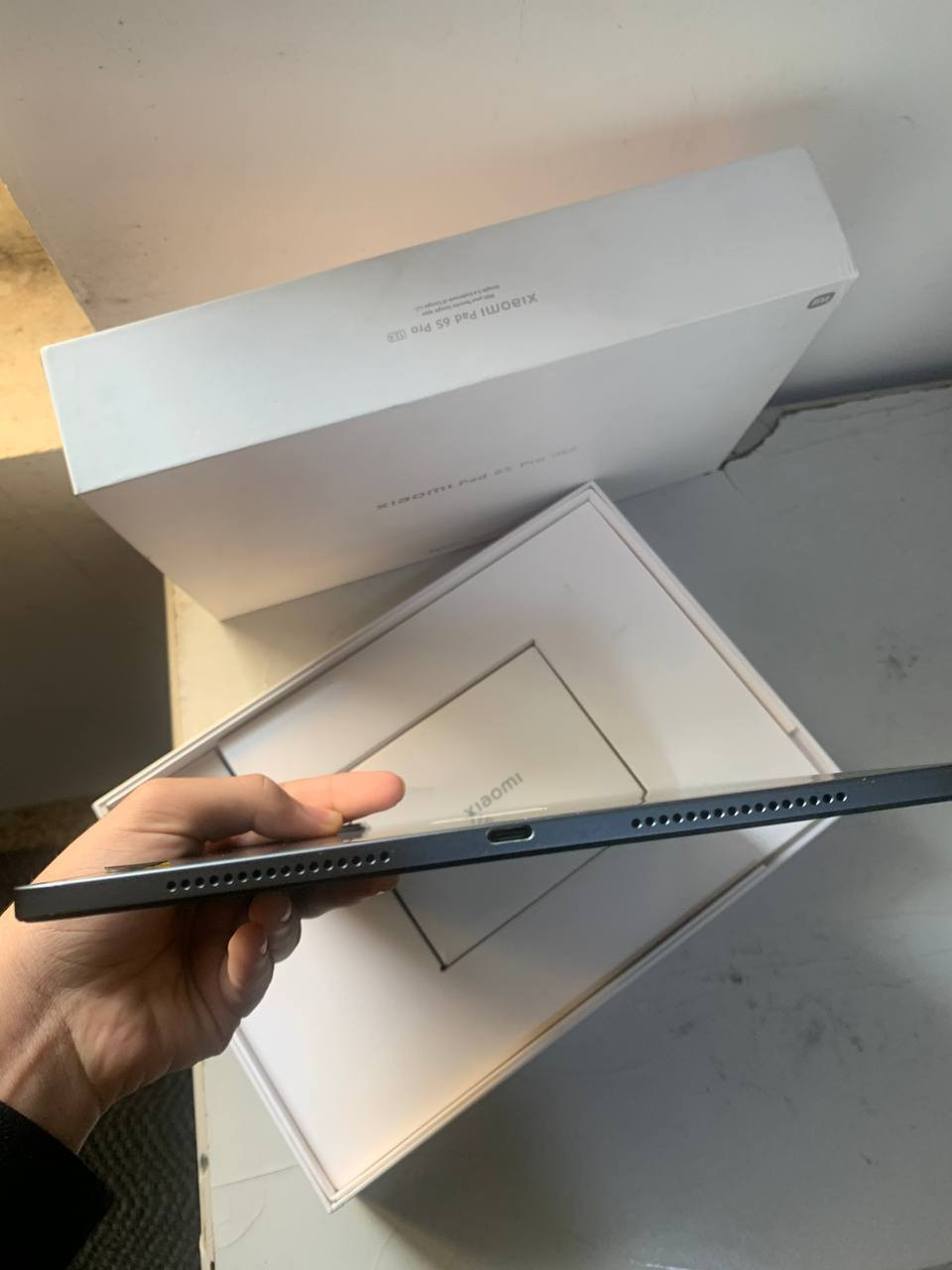 سلام عليكم للبيع شاومي باد 6 اس برو مكاني موصل ابيع داخل الموصل ما عندي توصيل ايباد نضافه 100% مراسله خاص أما بل بوبجي (120) ثابت بدون تقطيع لحد يجي يكلي شكم فريم 
مواصفات:
المعالج: Qualcomm Snapdragon 8 Gen 2 
الذاكرة 512 رام 12 
الكاميرا: خلفية مزدوجة بدقة 50 ميجابكسل (أساسية) + 2 ميجابكسل (عمق)، أمامية بدقة 32 ميجابكسل.
البطارية والشحن: 10000 مللي أمبير، تدعم الشحن السريع 120 واط (100% في 35 دقيقة تقريباً).
الصوت والنظام: 6 مكبرات صوت، نظام تشغيل HyperOS.
الهيكل والوزن: هيكل معدني، وزن 590 جرام، سمك 6.26 ملم.
الاتصال: Wi-Fi 7، بلوتوث 5.3. 
سعرررر : 670 بي مجال


**إذا كنت صاحب هذا الإعلان وتريد حذفه لأي سبب، رجاءا أرسل رسالة إلى الدعم الفني**