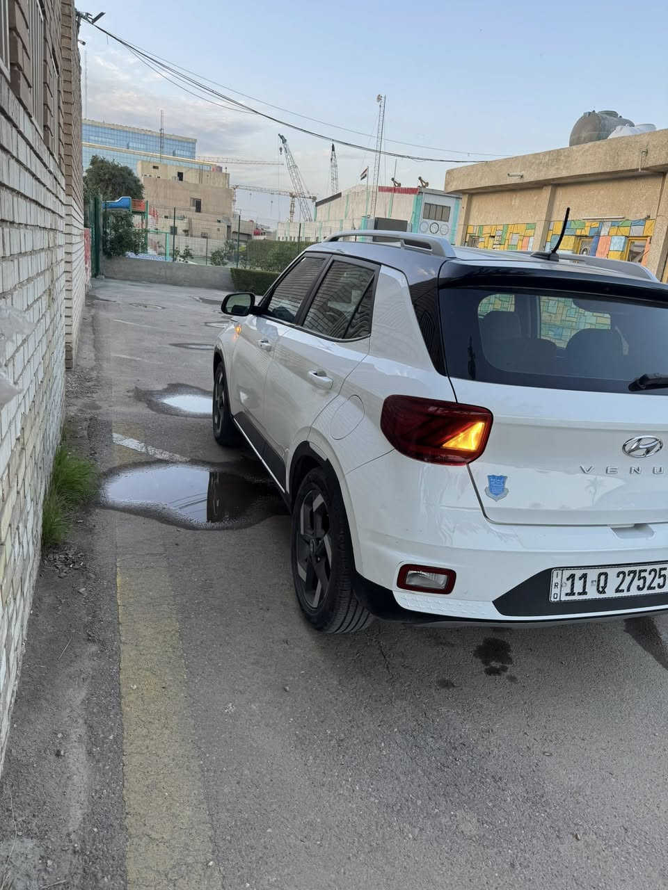 هونداي_فينو
#موديل_2023
#مرقمة_بغداد
#تو كلار قمارة سودة

  المواصفات 

1- بصمة 
3- داخل لونين 
4- شاشه كبيرة كامرة دوارة 
5- فول  تحكم ستيرن جهتين  
 6- ويل كروم 
7- شاشة كبيرة كاربلي +اندرويد 
8- نظام انذار
9- مانع انزلاق
10- تراكشن منحدرات
11- وضعيات قيادة  
12- رادار تحذير جانبي 
13- رادار خلفي
14- رادار امامي
15- تحديد مسار 
16- مكينة 1600 دبل نوزل 
17- حمالات سقف
18- حساس خلفي
19- دبل بصمة 

 و السيارة جديدة جدا و السيارة اجمل و أحلى بكثير من الصور صور الحادث مرفقة مع الصور 
السعر 125و بيها مجال بسيط الاتصال ***********

📍المكان : بغداد , الاعظمية
