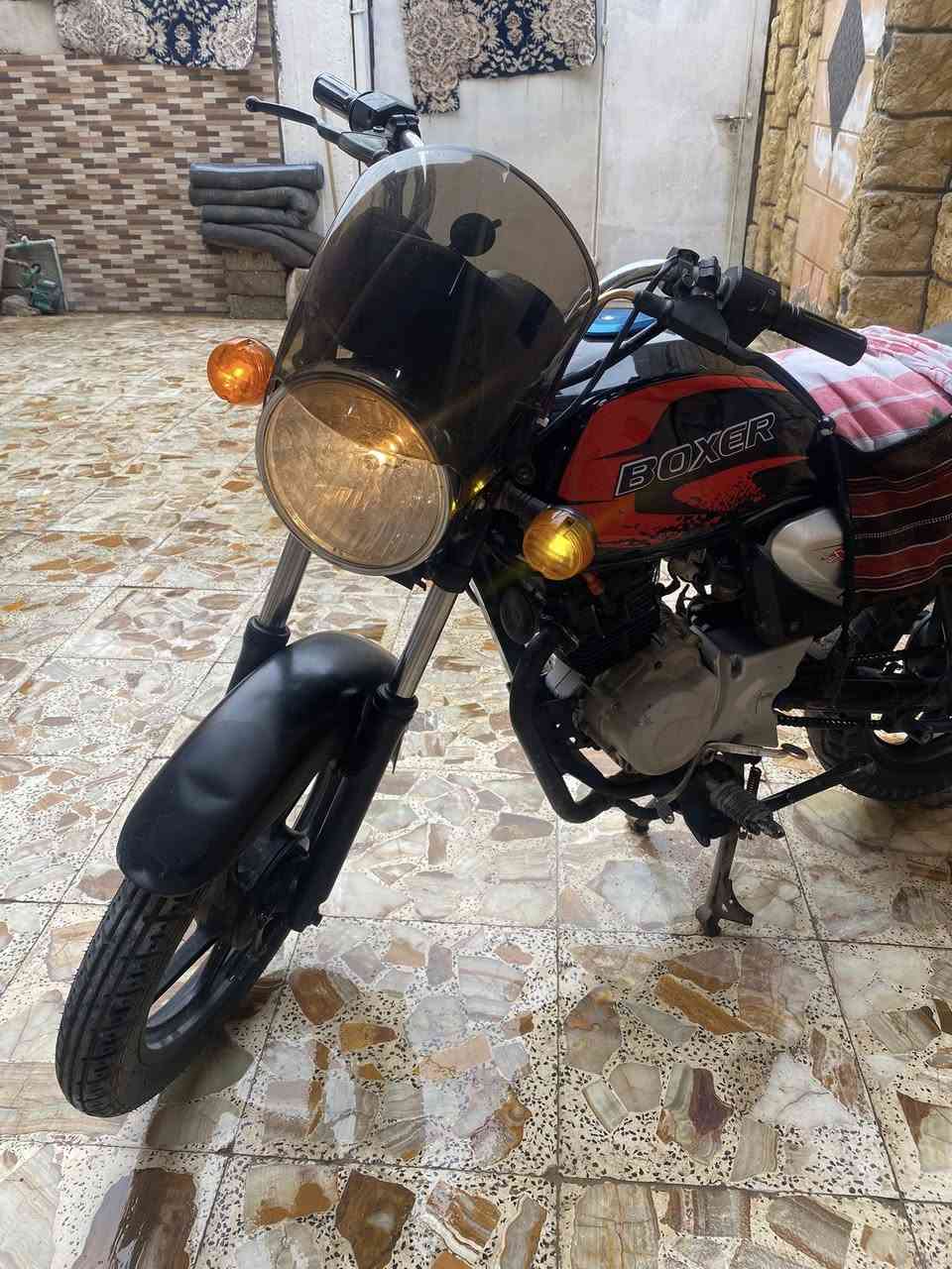 كربلاء طريق النجف
سلام عليكم بوكسر للبيع مديل 2022 دراجه جديده ما مشتغله دلفري مكينه نعامه كهربائيات كلها شغاله بلادي 
معدل وشلعه تخبل دراجه جامده وحلوه كلش  دارجه اوراقها ضايعه وعندي رقم الوكيل انطيك رقم الوكيل وانته روح طلع لاوراق من يمه اكفلها سرقة وعشائر السعر 600 للستفسار ***********
