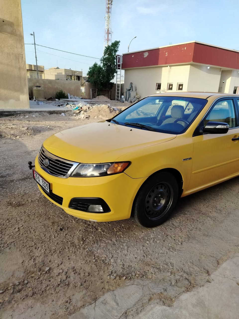 السلام عليكم
اوبتيما 2009 للبيع فقط 
السيارة امريكي بدون ايرباك نهائيا طخة خفيفه جدا بطرف البنيد وواضحة بالصور تعتبر كلين السيارة كله ليبل واحد ومصور الليبلات قطعه قطعه
مكينه بدلته قبل فترة 13ورقه مكفوله من تنقيص وصرف 
السيارة جاهزه كير ومكينه وتخم تاير وحداديه تدفئة تبريد الله شاهد ثلج شرط ترفع الدكت اذا شغلته 
رقمه واسط دولي بأسمي شخصيا السيارة احلى من الصور. كل تفاصيله ذكرته 
سعر البيع 105ورقه 
مكاني واسط مركز المدينه ورقمي ***********
