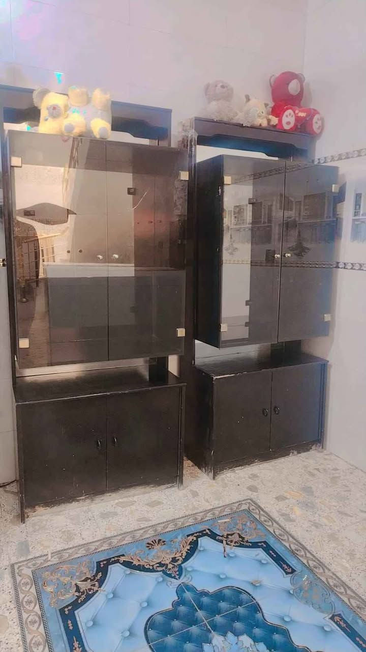 القنفات ١٣٠ الف 
الميز طعام ٣٠ 
عربة طعام ٢٥
كرسي خشب واحد ١٥
جام خانة تنفع لصالون عدد ٢ السعر ٥٠
الشعب سبع قصور بغداد, العراق


**إذا كنت صاحب هذا الإعلان وتريد حذفه لأي سبب، رجاءا أرسل رسالة إلى الدعم الفني**