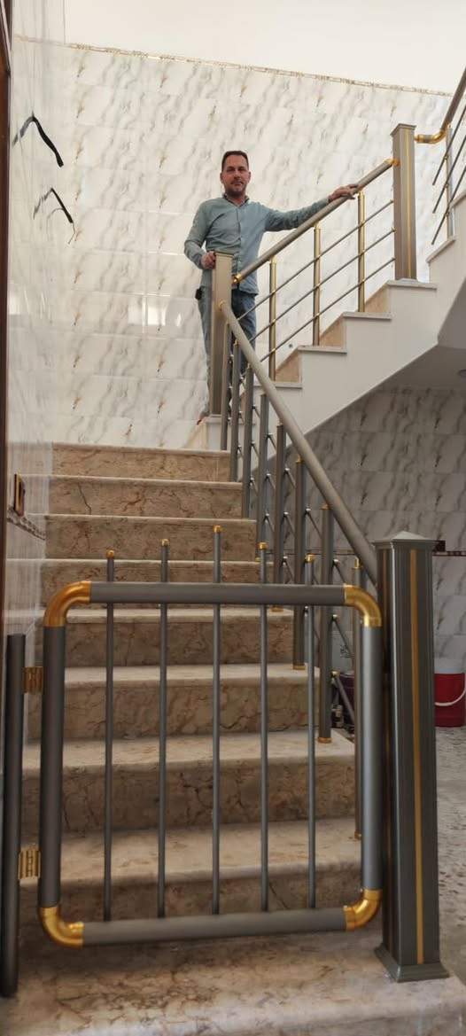 مستمرين في الأعمال اليومية 
عمل اليوم  كاونتر ألمنيوم ومحجر المنيوم في دار الاخ مؤيد الشمري  
 
        الحاج سيد ميثم للألمنيوم 
كاونترات محجرات بيبان شبابيك بكافه الأنواع 
بأدارة :الحاج سيد ميثم بهية   
للتواصل خاص او الاتصال على الارقام التالية
☎️(***********)
☎️(***********)
