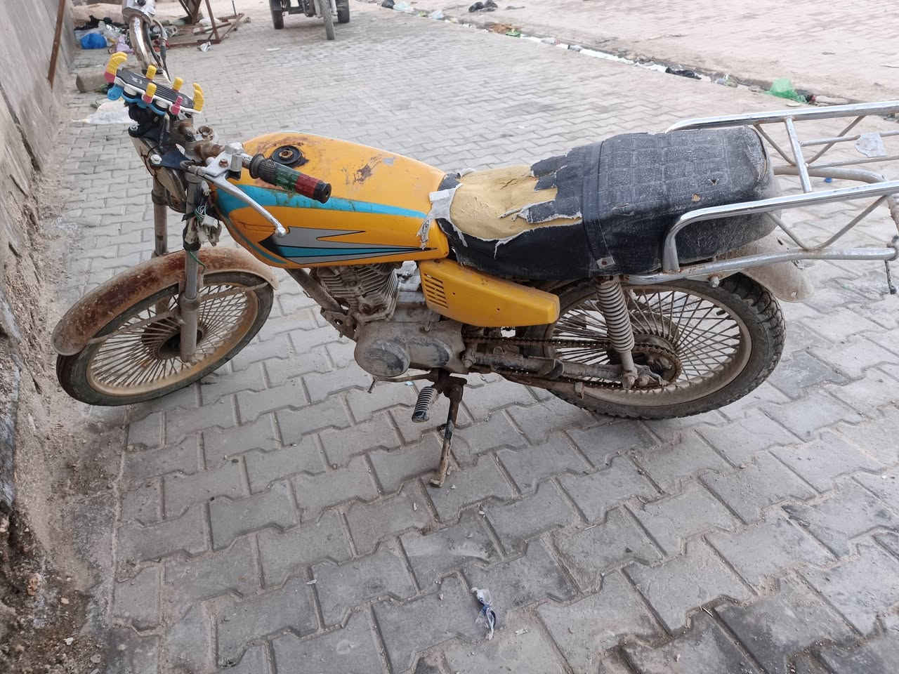 ارشه للبيع كهربايات كافه تشتغل نظيفه الدراجه مكينتهه سوم سعرك رقمي ***********  
كهربايت شغاله باتري وماكنيت
