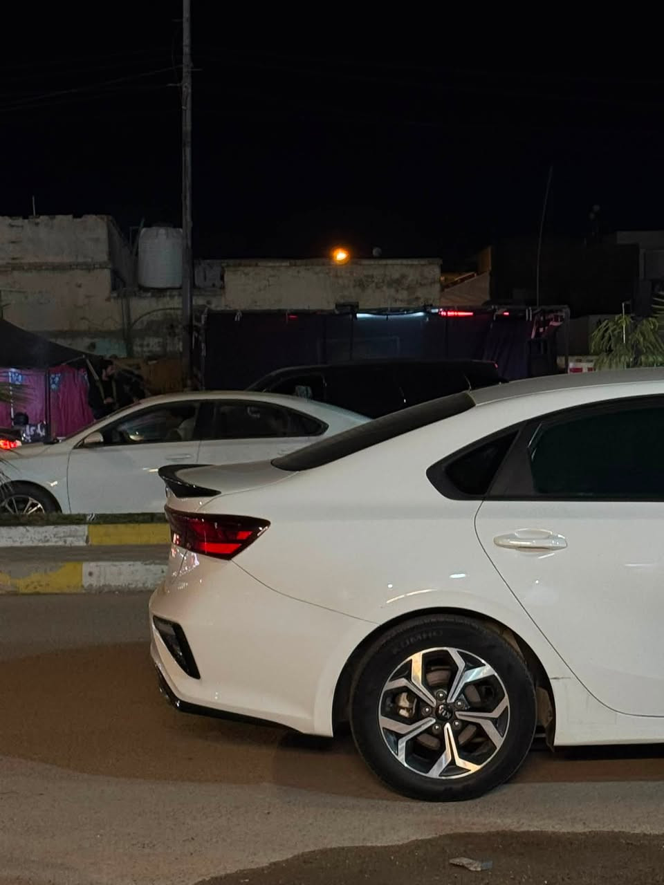 السلام عليكم فورتي 2021 معوقين مثنى 
ماشية 27 ميل حادثها بنيد وجاملغ بارد 
وهنا بالعراق صار بيها باب خلف السايق بارد خفيف 
مكانها الناصرية مركز  للاستفسار 
***********
