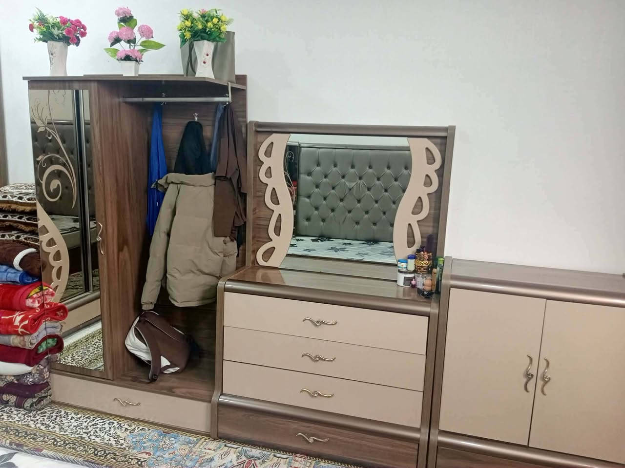 البيع غرفه نوم تركيه 11 قطعه سعر 800 بيه مجال قليل رقم *********** عنوان فلوجه قرية مختار قري جامع الخناجره
