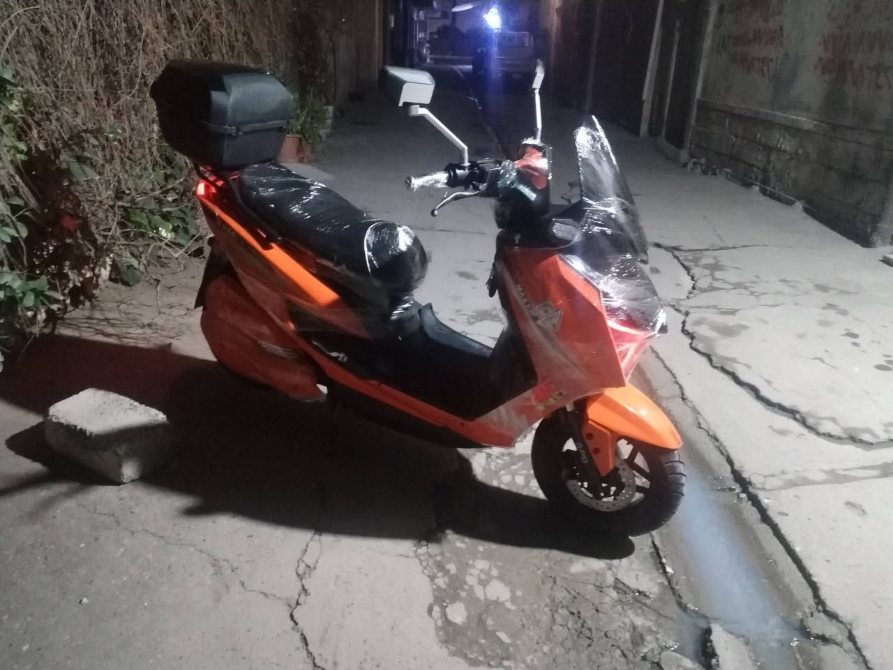 السلام عليكم ماطور شحن للبيع استعمال 3 اسابيع تقريبا
ماكس ون ليثيوم APO بي ام اس سمارت ذكي يربط عل موبايل يطلع تفاصيل البطاريه الليثيوم بل كامل عمر البطاريه اقل شي 3 سنوات ماطور فول موصفات كلشي بي ملف 3100 واط سرعه 90 حقيقي 100 %100
بك لايت ال اي دي لايت امامي علي ناصي رماش مع نشره اماميه تتحكم باألونه بل موبايل السعر مليون و375 وبي مجال قليل للشراي
*********** مكاني موصل ما شراي رجاء لاتخابر
