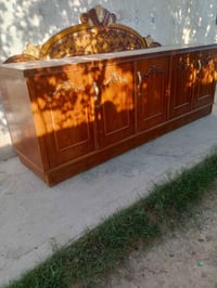 للبيع • خزانة • بيها مجال