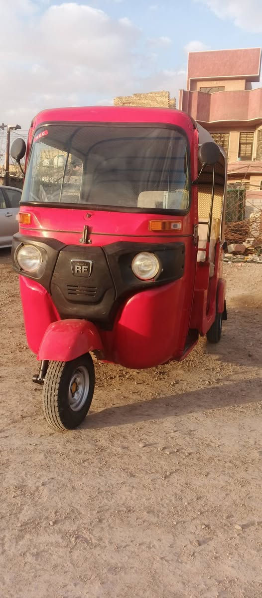 السلام عليكم تكتك موديل 19 شهر 1تكتك مرقمه وسنويه تكتك عوزه كلج  وحشن ما سلف تكتك شغاله خبر من الله بكاني بغداد سبع قصور رقم هاتف***********
