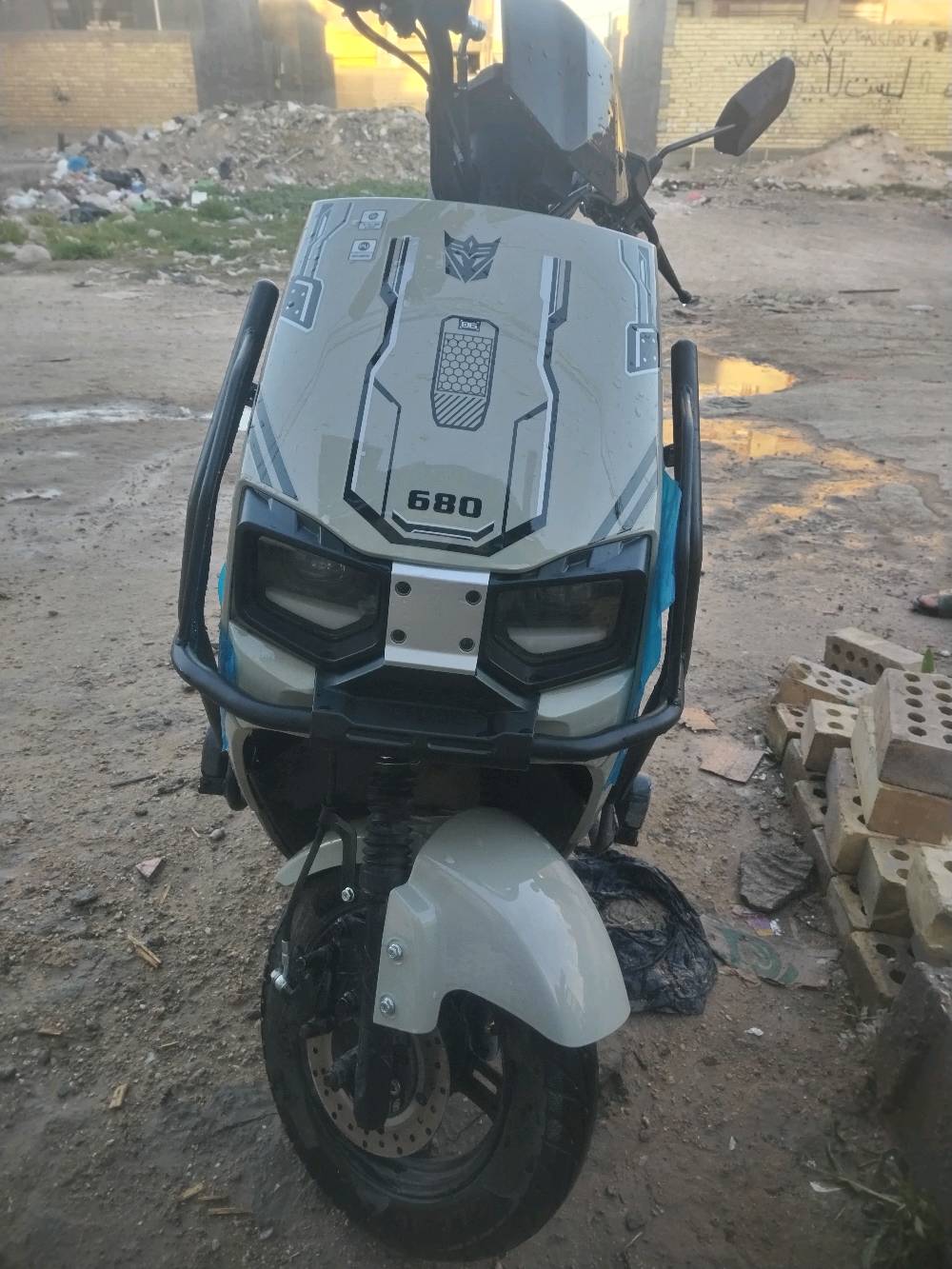 سلام عليكم دراجه سكنس ام عيون للبيع
السرعه 100
ملف 2000
6بطاريات ليثيوم
استعمال اسبوع
لايت زنون
صندوك جبير
مع شاحنه
وخوذه
وجادر حمايه مطر وشمس
..................................................
مكان بغداد الزعفرانيه
السعر750 وبيهه مجال
***********
