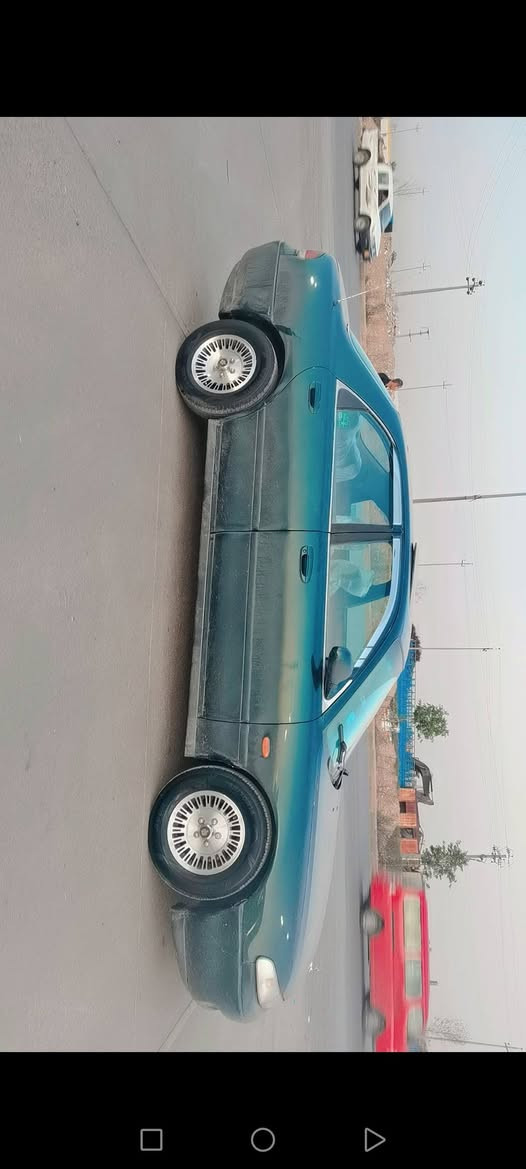 مازدا فاسوليا موديل ١٩٩٣ ارم بلاستيك و سه نه وي ليدراو وه ركه راو نيه هيج سيلات كيجي بنزين حماوه كاره بايي هه مووي مزبوت  جوار تايه ي نوي يه اكه ر مشته ري تيل بكه ***********
***********
