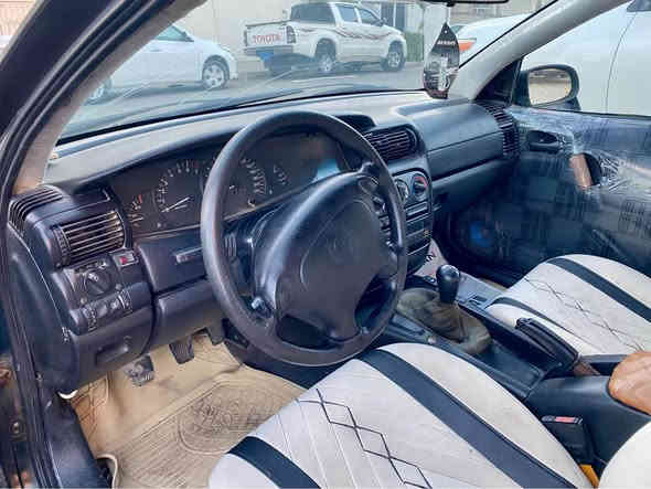 ئۆپل گامێش  مۆدێل ١٩٩٥ مەکینەی چوار پستنە بیستی کەپسە زۆر بەکێش و هەڵمەتە سڵایدە جام کارەبایە قفل مەرکەزیە تەجیل و ناو گێج کامل مەزبوتە تاخم تایەو ویلی زۆر جوانی لەژێرە کارەبی هەموو شتیکی مەزبووتە گێر حادیە لێدرانی نیە سەنەویە ئەولیاتی بەشەرتی حاسیبە سەیارەکە گەنجانە ماشااللە زۆر جوانە
نرخی ٢٨ مەجالیکی برایانەی تیدایە
زم.*********** أربيل
