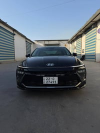 سوناتا موديل 2025 ماشيه 9500mi بعده زيروه  اللون حبري  مواصفات شاشه  ك...