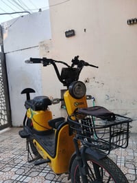 دراجة شحن حجم 20 متروكة ما مستعملة الله وكيلك بس ٥ شهور جديدة كلشي ما ...