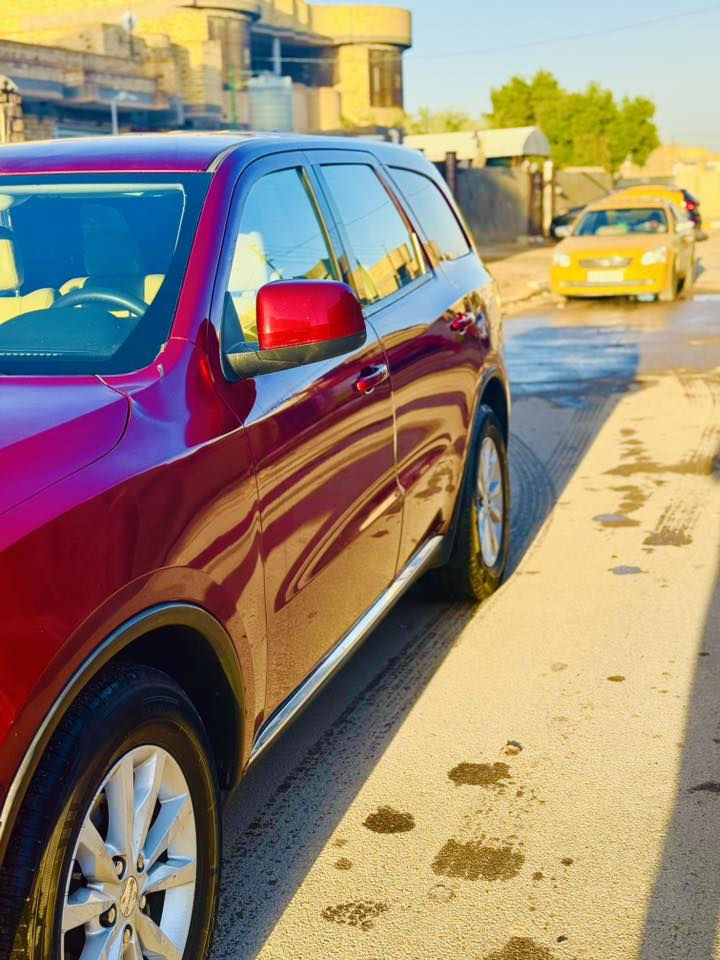 دورنكو موديل 2015 أصل معلاية 2023
رقم السيارة انكليزي  نجف  والسنويّة باسمي يعني مداور ثاني يوم . 
سيارة  وارد امريكي جاملغ الايسر بدون دواخل وبدون ارباك ضربة خفيفة جدا والباقي مكفولة كفالة عامة 
كاملة السيارة وجديدة مابيها اي نقص ونظيفة 
ماشية ١٩٠ الف 
مكاني ذي قار قضاء الشطرة وللتواصل على هذا الرقم 
*********** على الخط وعلى الواتساب
