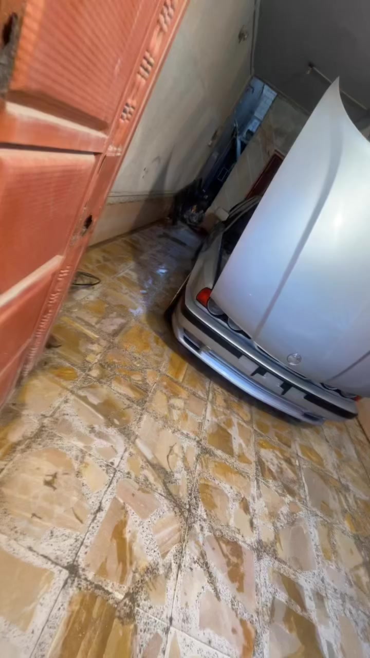 مرحبا على جميع العشاق هاي لقطعه المميزه 540 اصل وفصل وكير عادي سياره دخول جديد ومديل ٩٥وكلها ام اصل رقم جديد وبسمي ***********
