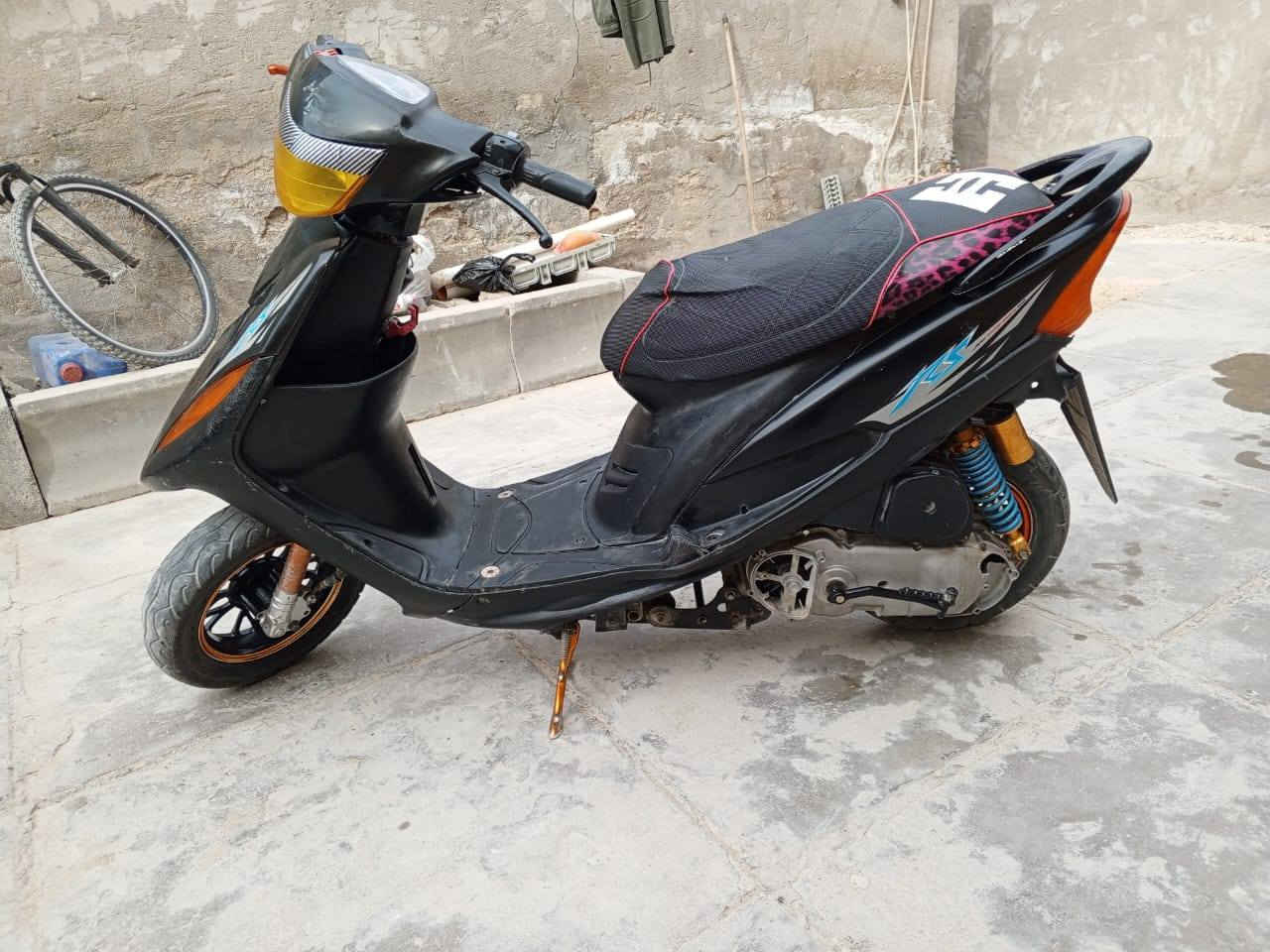 سلام عليكم ماكس عدله ياباني 2006 دراجه كامله تزويد فول تخم كامل برتقالي دبل امامي وخلفي وستان ومال تعليك ويادات ومال دهن وياله وصالنصه صجميه fm وكلجات رياضيه دراجه مفتوحه بوشه 55 مكينه ناعمه شرط شلعه ومعدل فول كهربائيات كلها شغاله شغاله سلف وهندر نكره ولايت وبك لايت وشاير ودشبول قفل سكان دراجه امختمه كلها ختم واحد وين ما تروح شوته اصليه سعر 450 وبيها مجال مكاني كربلاء حي الغدير يم حديقه الياسمين متواجد ***********ومتواجد ماسنجر
