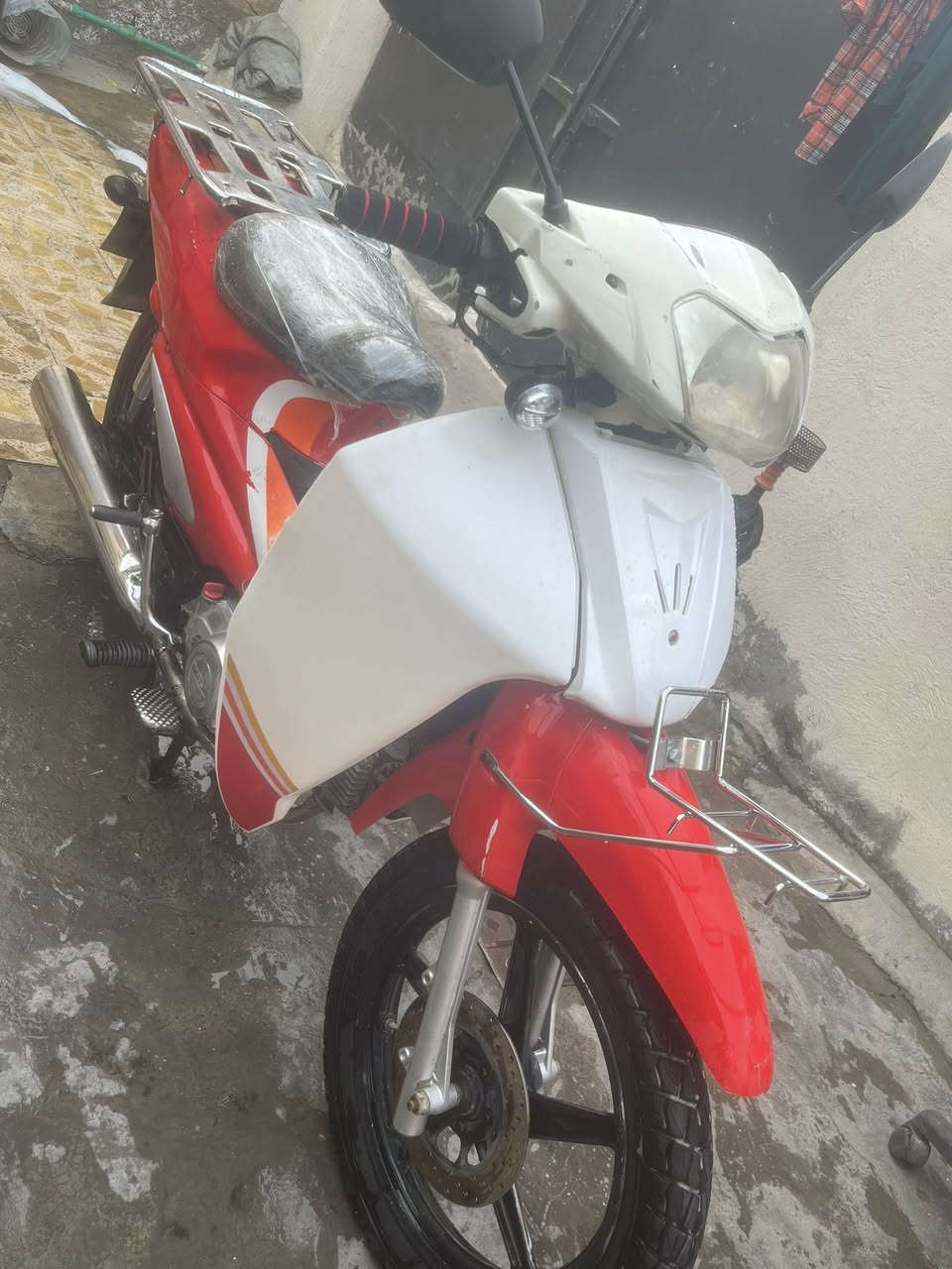 سلام عليكم دراجه سرفيز للبيع بيها نقوصات قليل الشراي يتصل السعر ٤٢٥ بي مجال قليل ٠٧٨٥٧٨٠٢٨٥


**إذا كنت صاحب هذا الإعلان وتريد حذفه لأي سبب، رجاءا أرسل رسالة إلى الدعم الفني**