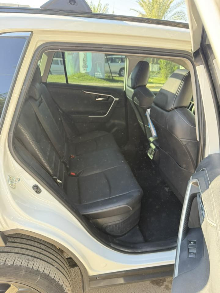 راف فور هايبرد لمتد(فول مواصفات)
موديل ٢٠٢٤
لون ابيض صدفي
رقم بغداد بأسمي
ماشية ٢٥ الف كيلو
رقم الشاصي موجود تشوف حادثها
السعر ٢٣٤$ 
المكان بغداد/الغزالية
للتواصل واتس اب
***********
