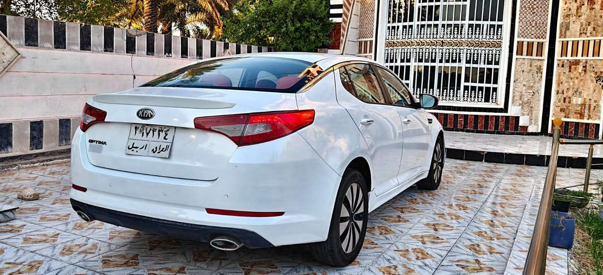 كيا اوبتما 2013 وارد خليجي فول مواصفات عدا البانوراما صبغ الدواير مال الجاملغات الخلفيه بدون اي ضرر داخلي او معجون سياره جديده وجاهزه مواصفات السياره بصمه جلد مكينه 2400 كشن كهرباء اشاير بلمري مري شفط ليدات خلفيه تبريد قطعتين كير مكينه حداديه تبريد تخم تاير كله بشرط سياره جاهزه وجديده السعر 90 هاتف ***********
