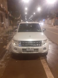 باجيرو ٢٠١٤ رقم بصره كير ومكينه كفاله سياره نضيفه بيه رصعات ٣ كهرباءيا...