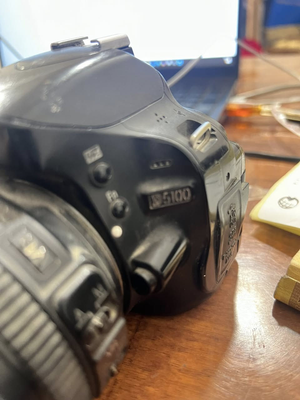 السلام عليكم كامرة كانون D5100 اشتريتها  مستعمله. وستخدمتها شخصي وتركتها الي تفيده يخلي سعر وبالعافيه


**إذا كنت صاحب هذا الإعلان وتريد حذفه لأي سبب، رجاءا أرسل رسالة إلى الدعم الفني**