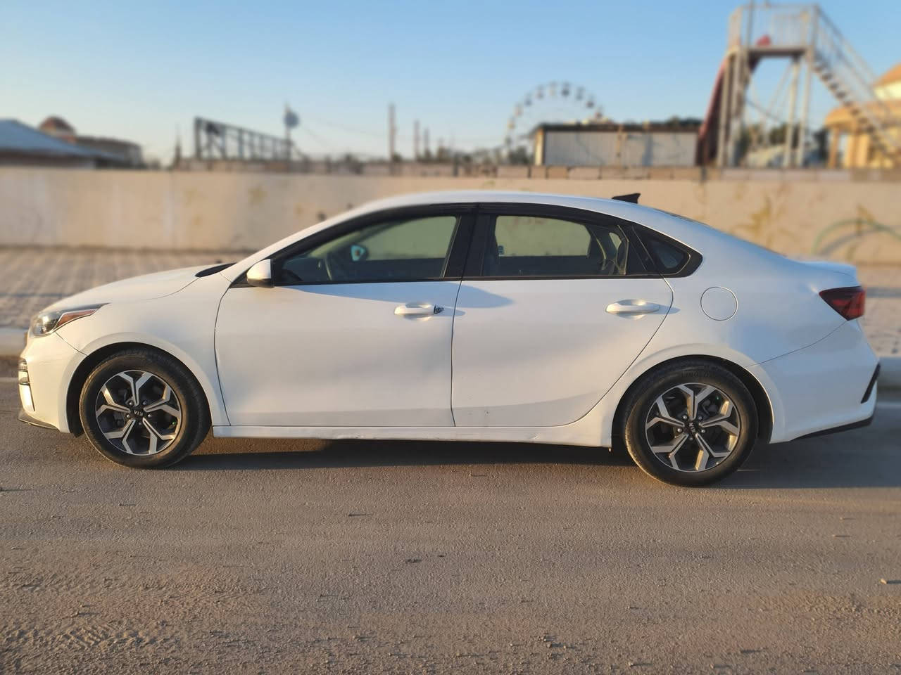 السلام عليكم
كيا فورتي 21 
وارد امريكي دوش
ماشيه 46 ميل
العنوان ذي قار / الشطرة
السعر والحادث بالخاص
للاستفسار ***********
