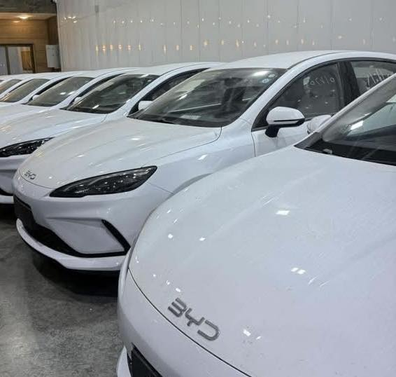 السعر 18 مليون و450 الف مع الشاحن مع جميع الغراض
سيل5 2025 زيرو العنوان بغداد الشعب للاستفسار 
***********
