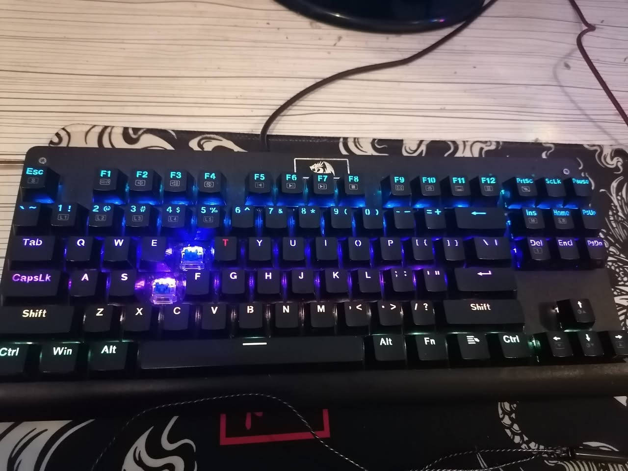 سلام عليكم بي سي للبيع
مواصفات: 
معالج زيون e5 2670 v3 
مذربورد x99 
كرت شاشه rx580 
رام 16كيكا قطعتين سرعتهم 3600 براند هايبركس رجب 
تخزين M.2 256gb 
HDD 1T 
باورسبلاي 650
وياها شاشه الله ويعلم شكد حجمه بس 75 هيرتز ووياها كيبورد وماوس ريد دراگون ووياها قطعه بلوتوث ووايف و مقوي همين 
سعره 450 و بي مجال قليل


**إذا كنت صاحب هذا الإعلان وتريد حذفه لأي سبب، رجاءا أرسل رسالة إلى الدعم الفني**