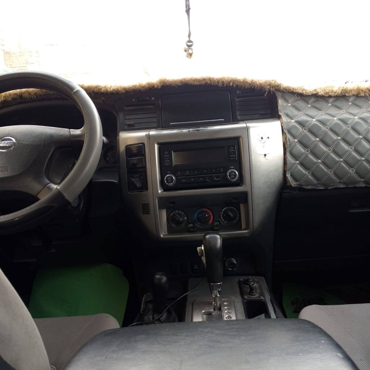 السلام عليكم نيسان باترول مزاد داخليه2008 VTC/4800اوتماتيك كير مكينه اكسنات حداديه كفاله بدون حادث بدون معجون سياره  بيها كتاب وكاله باسم المشتري ام الباركود اوراقها واصله للترقيم  السعر 75 وبها مجال 
***********
***********
